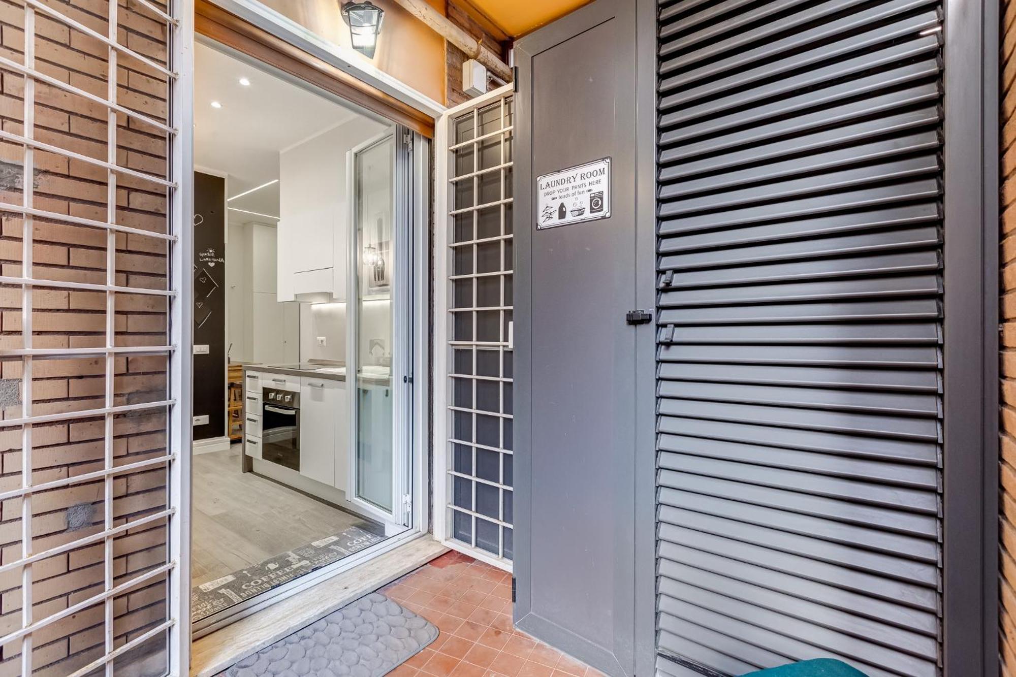 Trastevere-Royal Orchid Apartment Rome Exterior photo